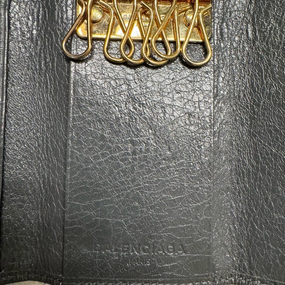 Balenciaga Gray Leather Key Holder with Gold Accents VERY GOOD!!! - Picture 4 of 10